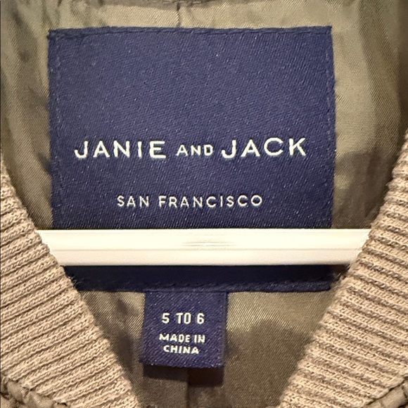 Janie and Jack Olive Quilted Bomber Jacket Boys 5–6 - Picture 3 of 6